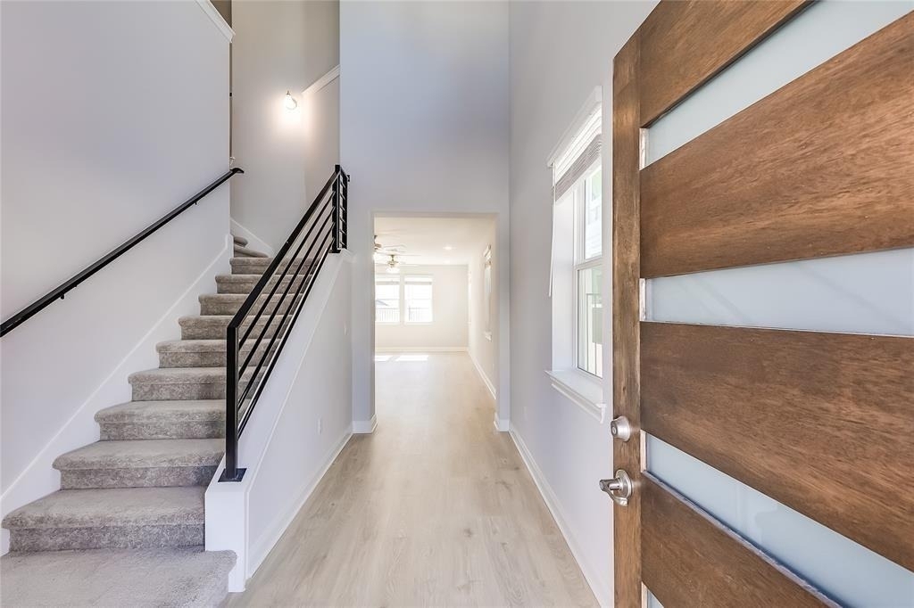 1005 Legend Milton Ln - Photo 3