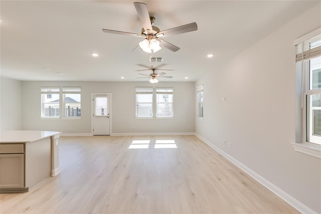 1005 Legend Milton Ln - Photo 5