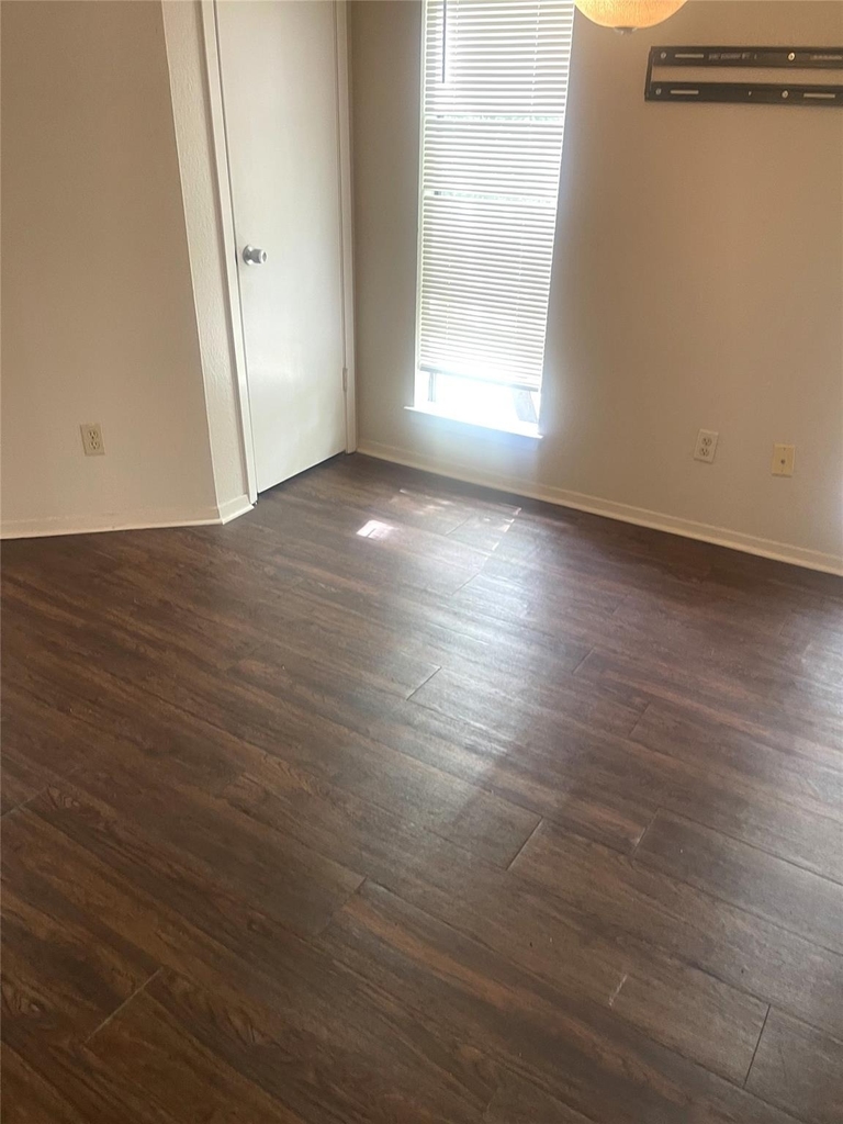 2005 West Loop - Photo 24