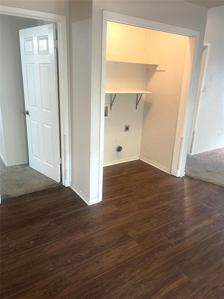 2005 West Loop - Photo 15