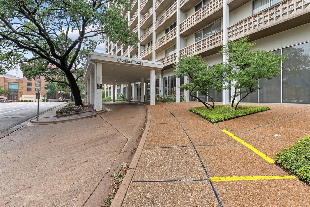 1801 Lavaca St - Photo 1