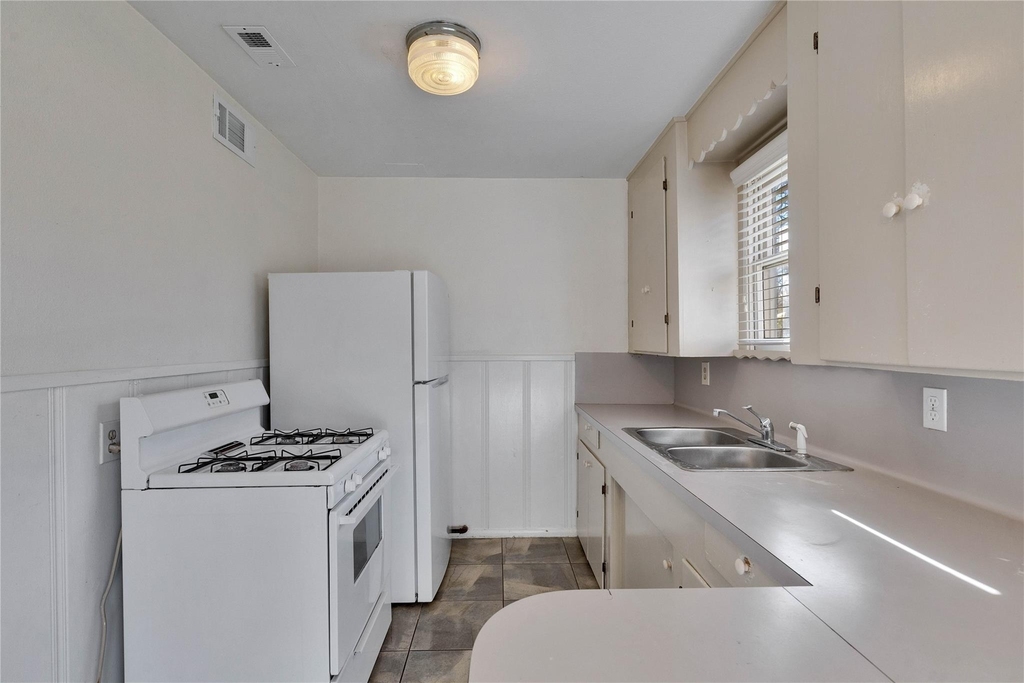 11606 Tedford St - Photo 7