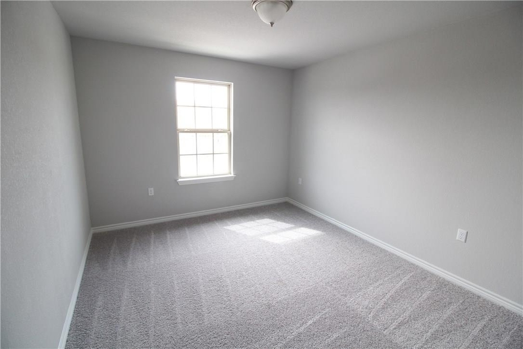 1320 Ambler Dr - Photo 14
