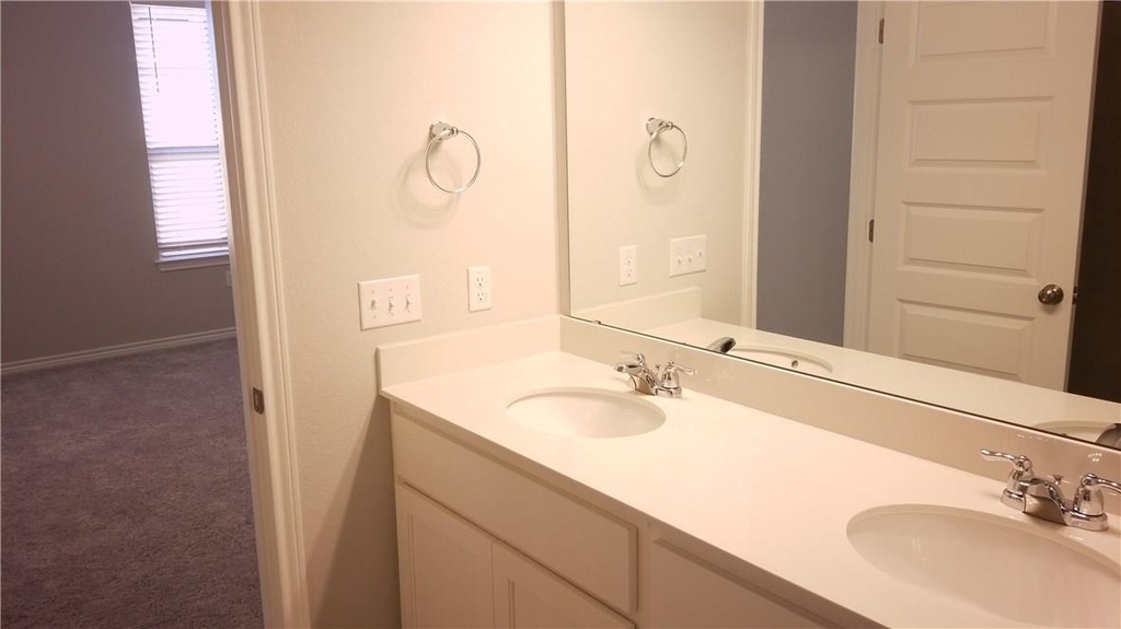 1320 Ambler Dr - Photo 8