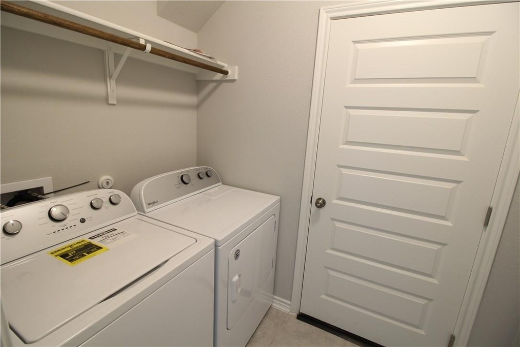 1320 Ambler Dr - Photo 19