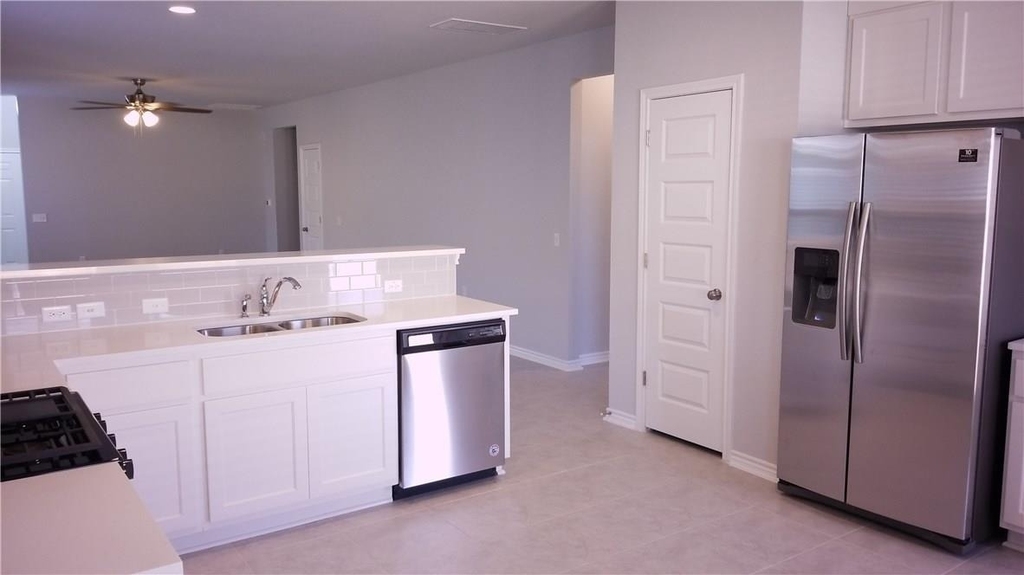 1320 Ambler Dr - Photo 5