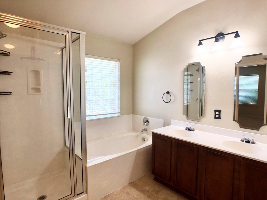 2141 Pearson Way - Photo 15