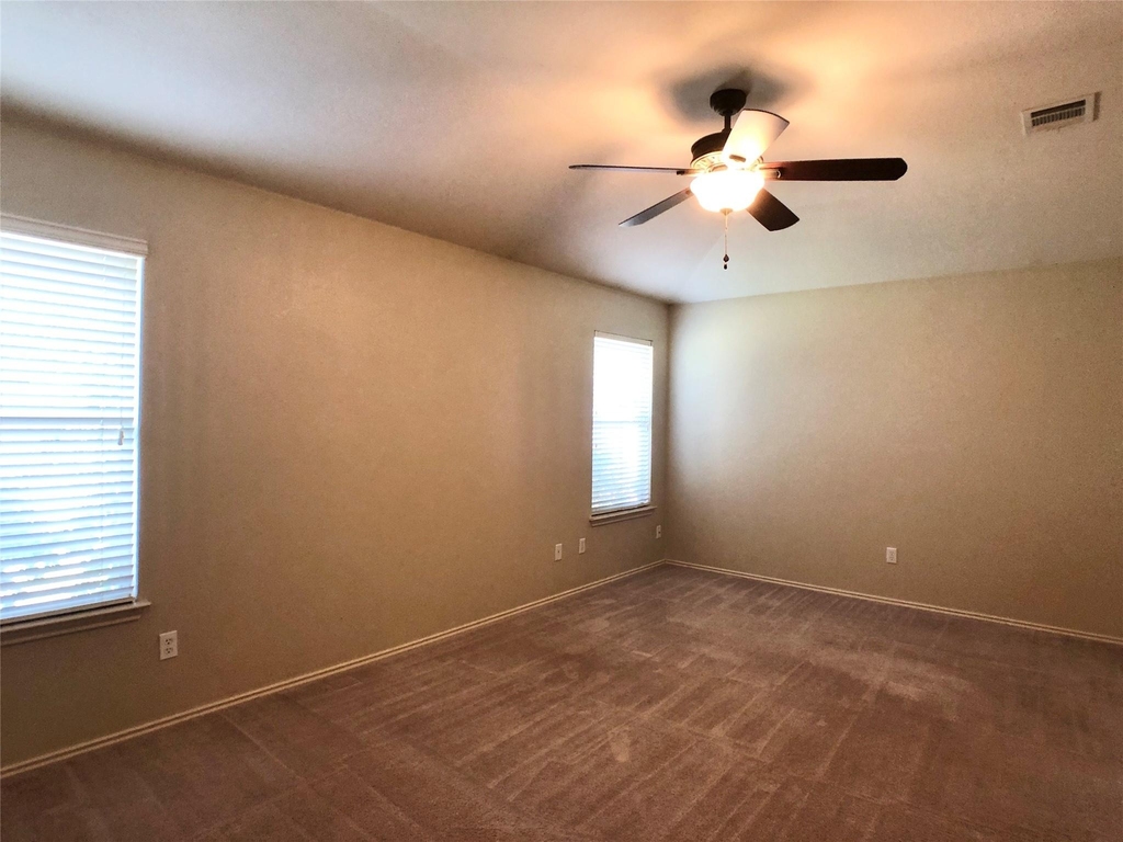2141 Pearson Way - Photo 11