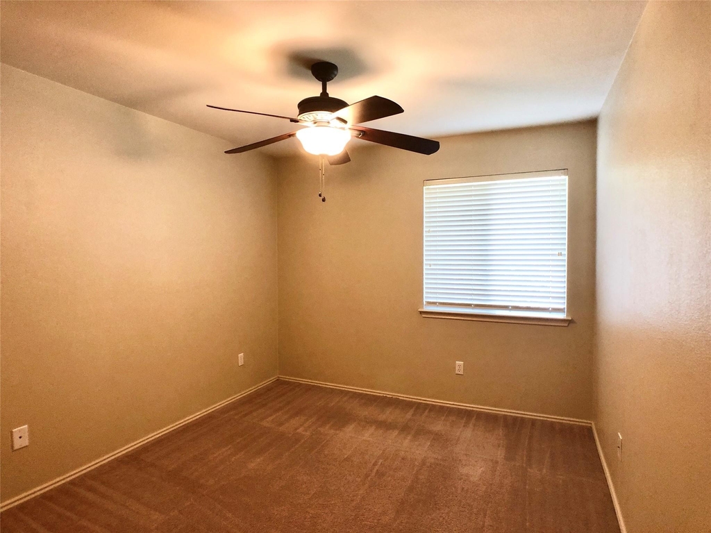 2141 Pearson Way - Photo 13