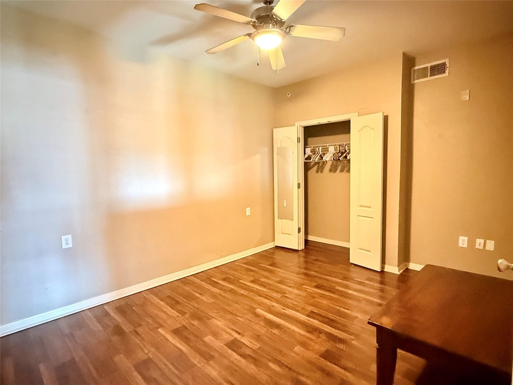 2505 San Gabriel St - Photo 28