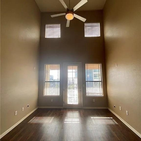 2505 San Gabriel St - Photo 3