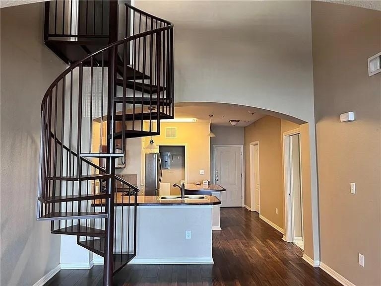 2505 San Gabriel St - Photo 4