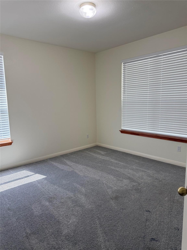 1511 Homewood Cir - Photo 14