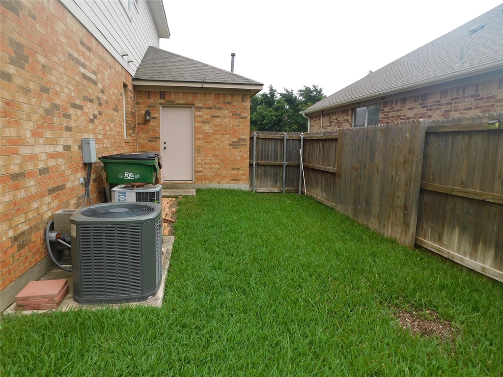 1511 Homewood Cir - Photo 21