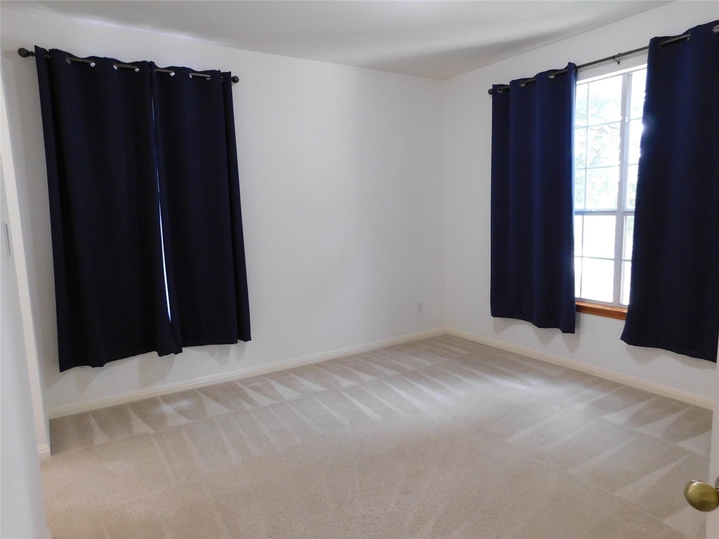 1511 Homewood Cir - Photo 13