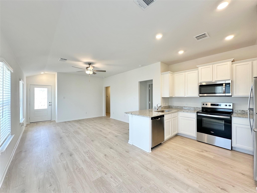 129 Paradise Canyon Dr - Photo 2