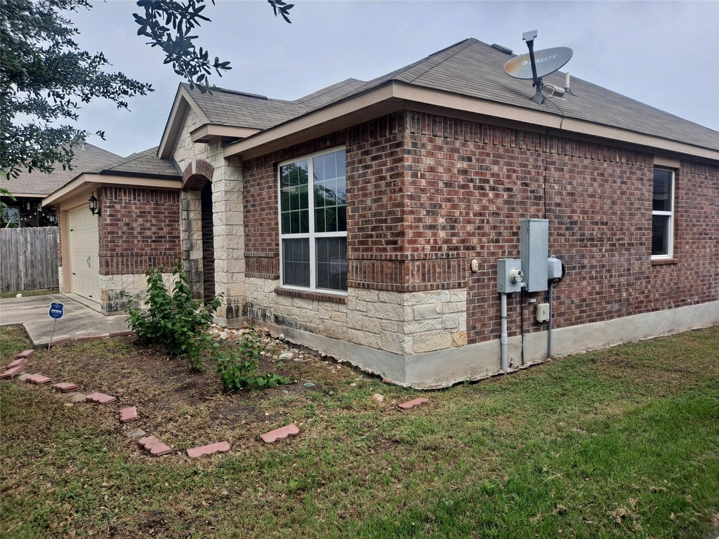19208 Freedom Hill Ln - Photo 1