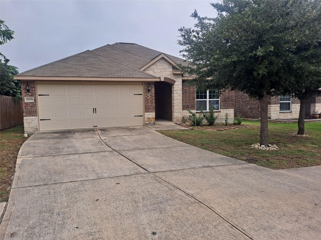 19208 Freedom Hill Ln - Photo 2