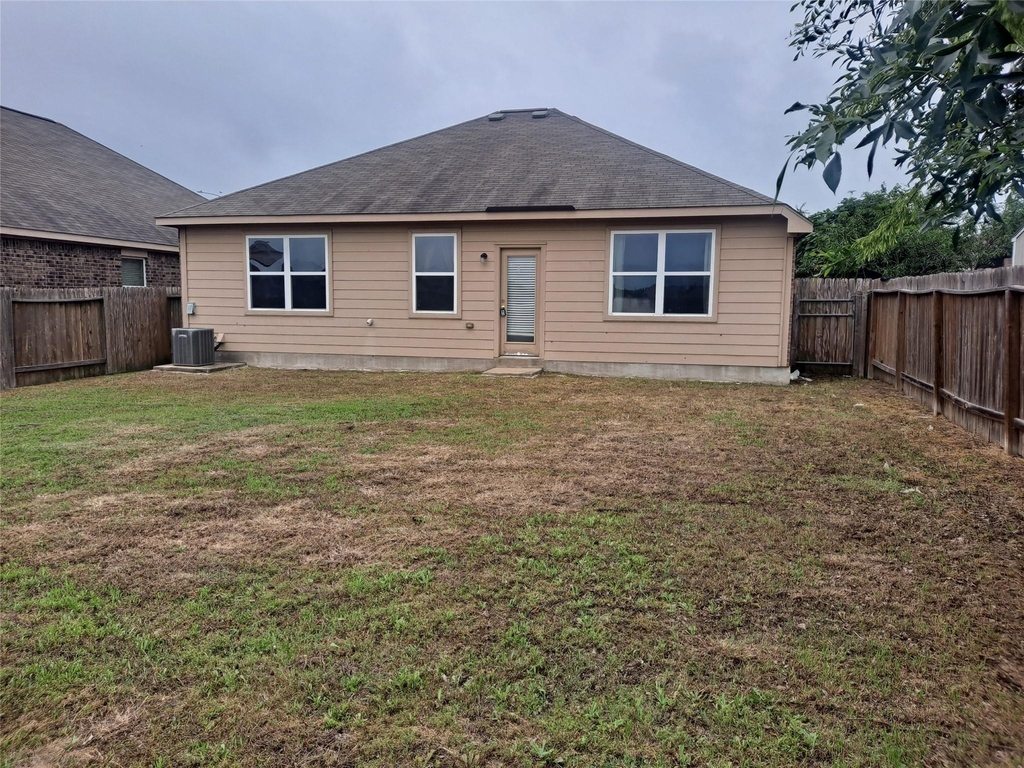 19208 Freedom Hill Ln - Photo 9