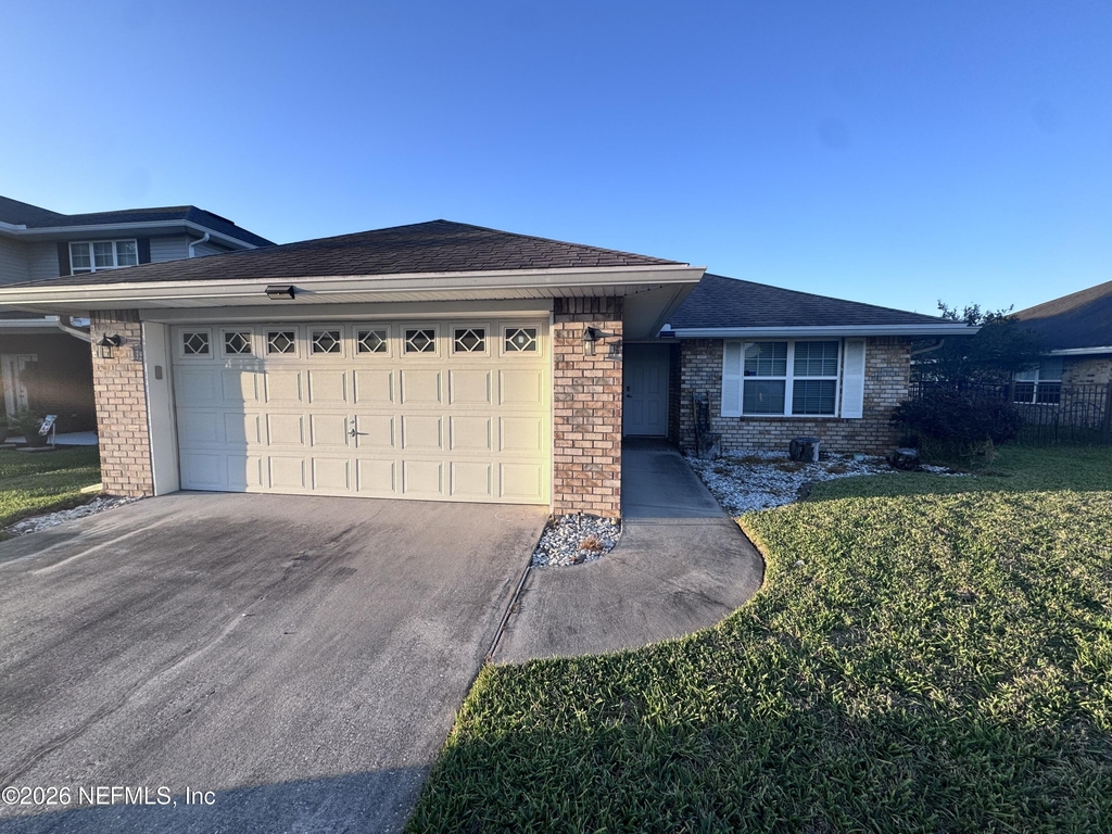 7565 Westland Oaks Drive - Photo 0
