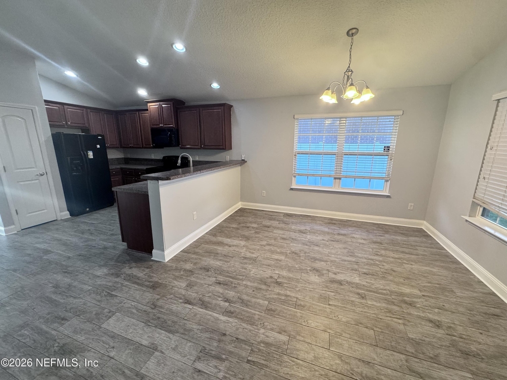 7565 Westland Oaks Drive - Photo 9