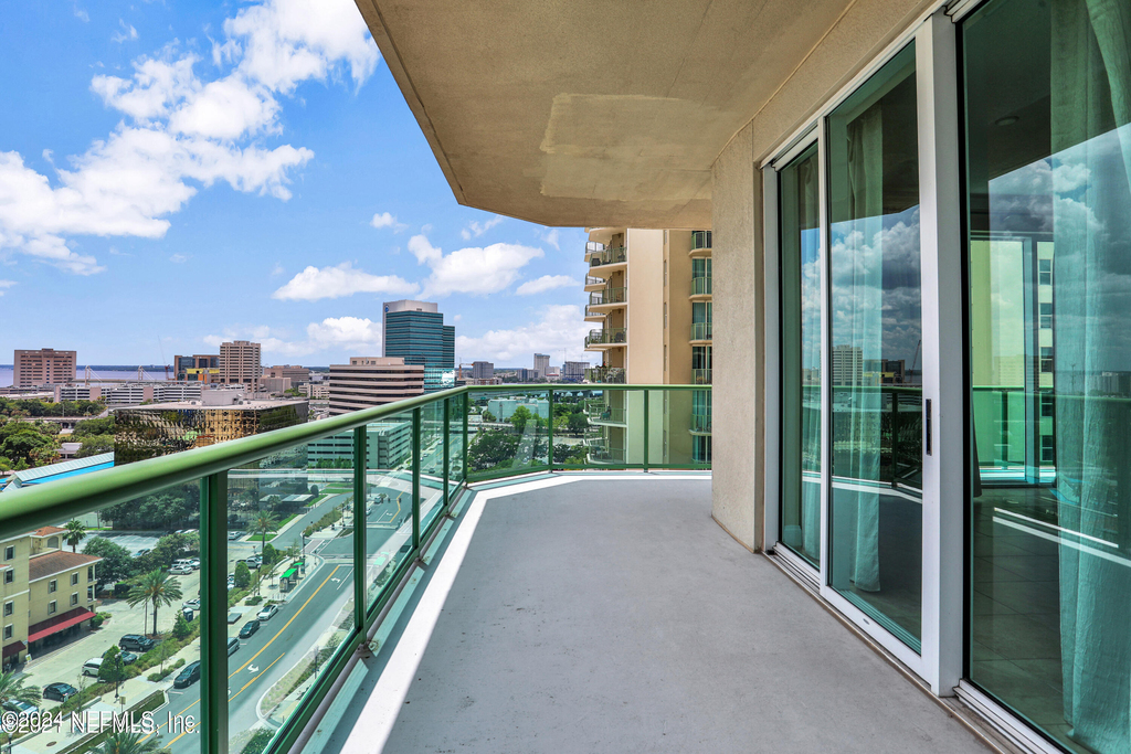 1431 Riverplace Boulevard - Photo 96