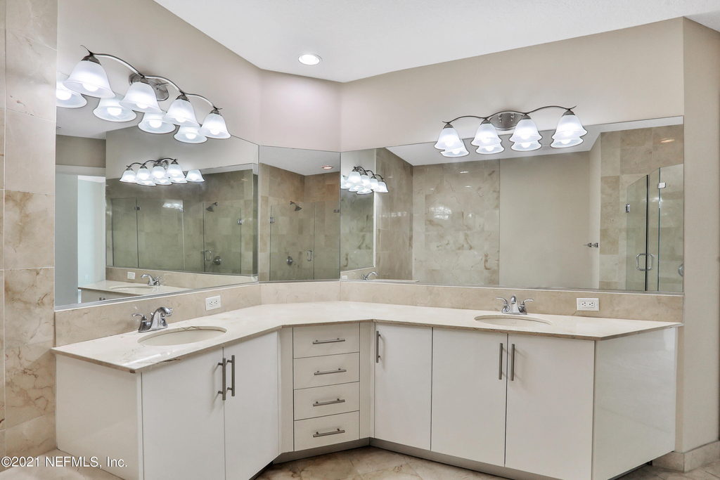 1431 Riverplace Boulevard - Photo 29