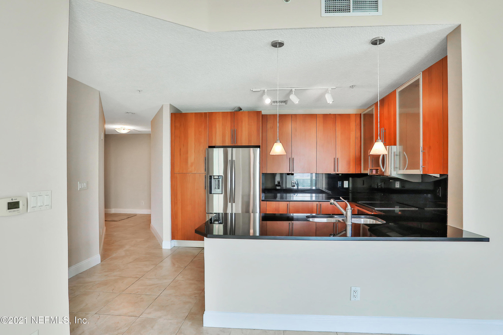 1431 Riverplace Boulevard - Photo 26