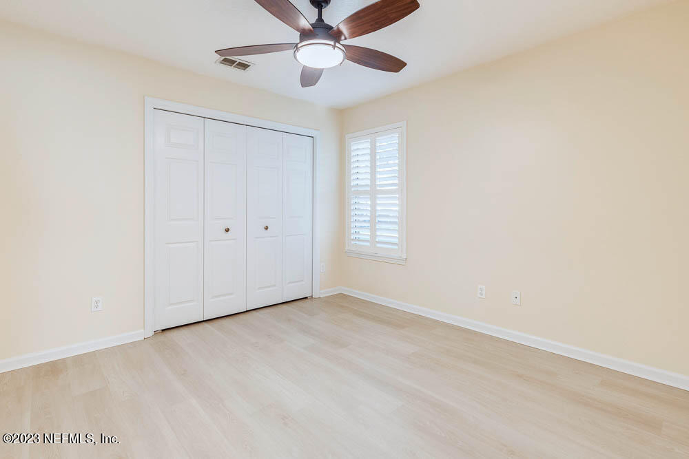 813 W American Eagle Drive - Photo 13