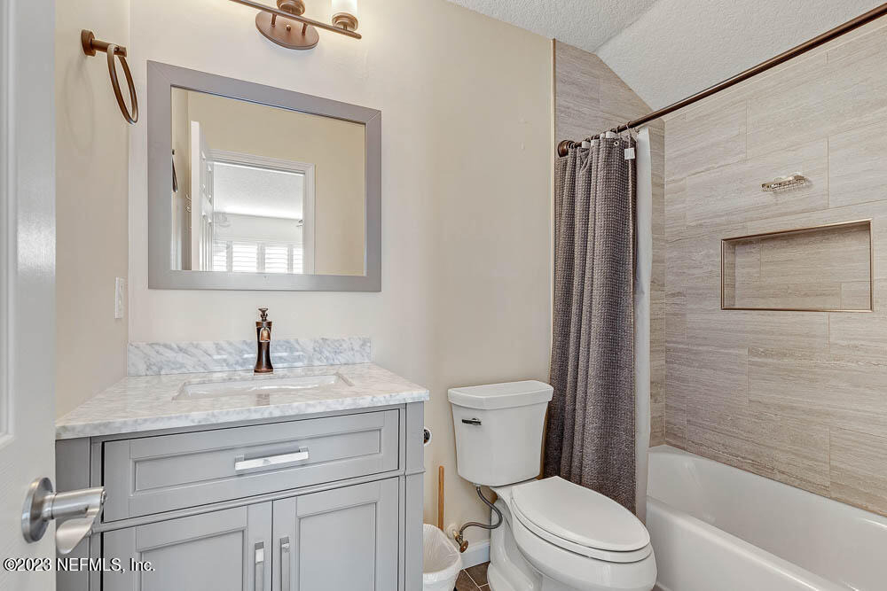 813 W American Eagle Drive - Photo 22
