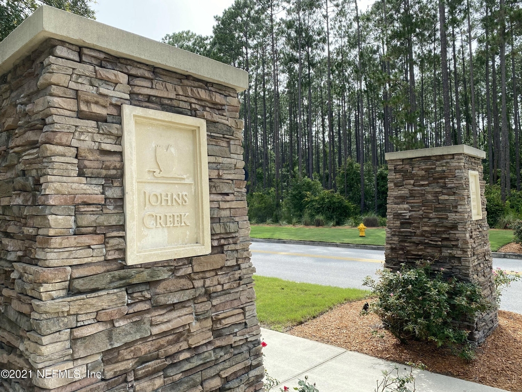 813 W American Eagle Drive - Photo 33
