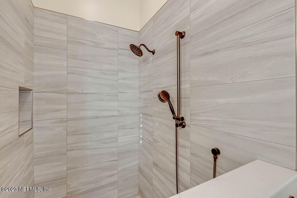 813 W American Eagle Drive - Photo 19