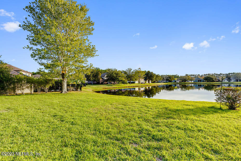 813 W American Eagle Drive - Photo 26