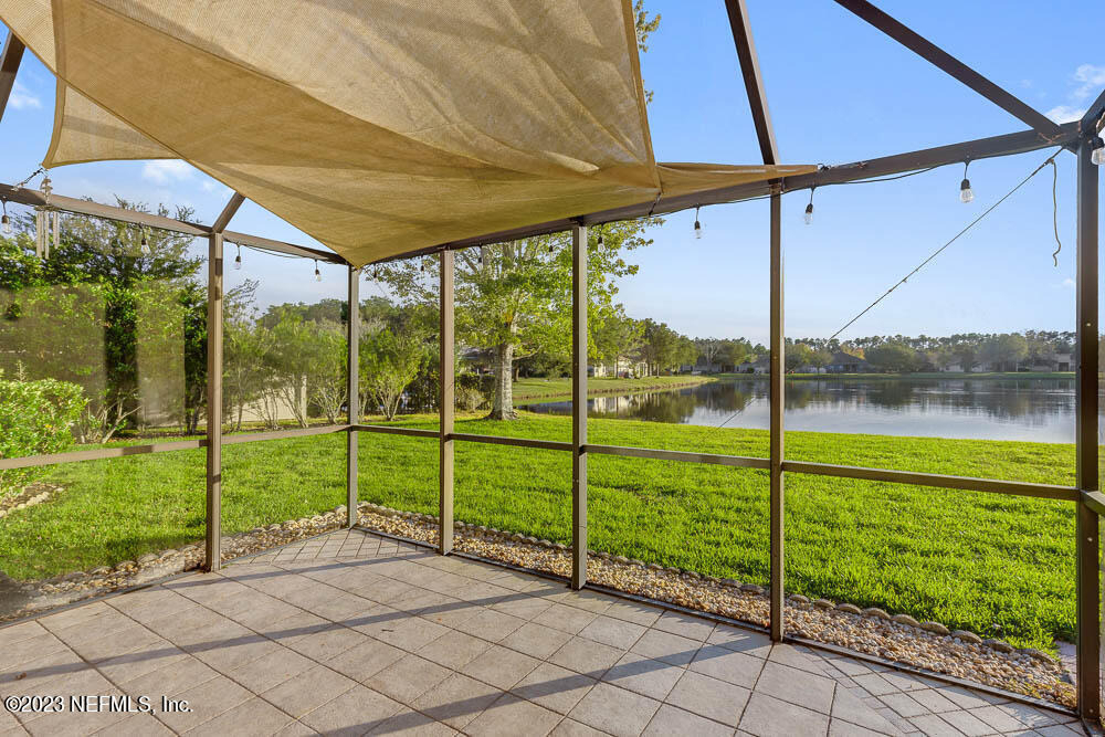 813 W American Eagle Drive - Photo 24