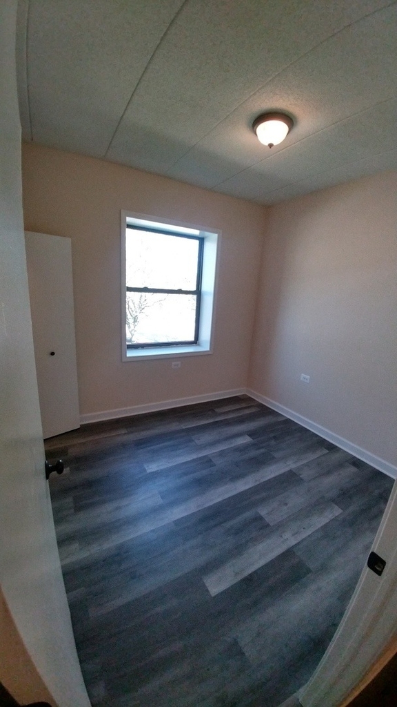 4752 S Wabash Avenue - Photo 9