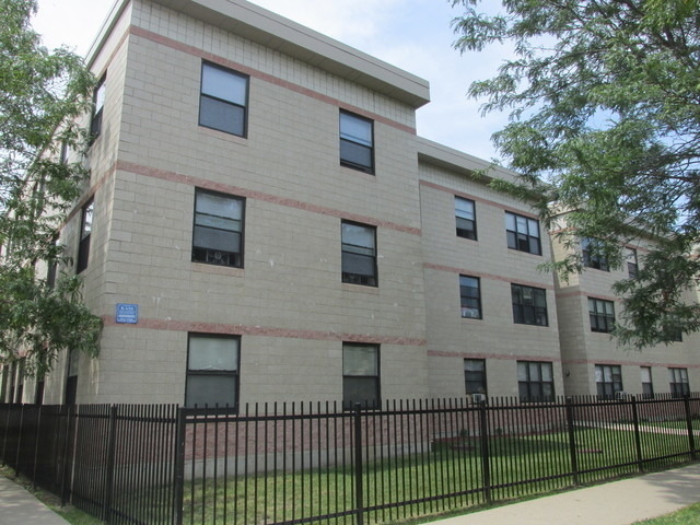 4752 S Wabash Avenue - Photo 0
