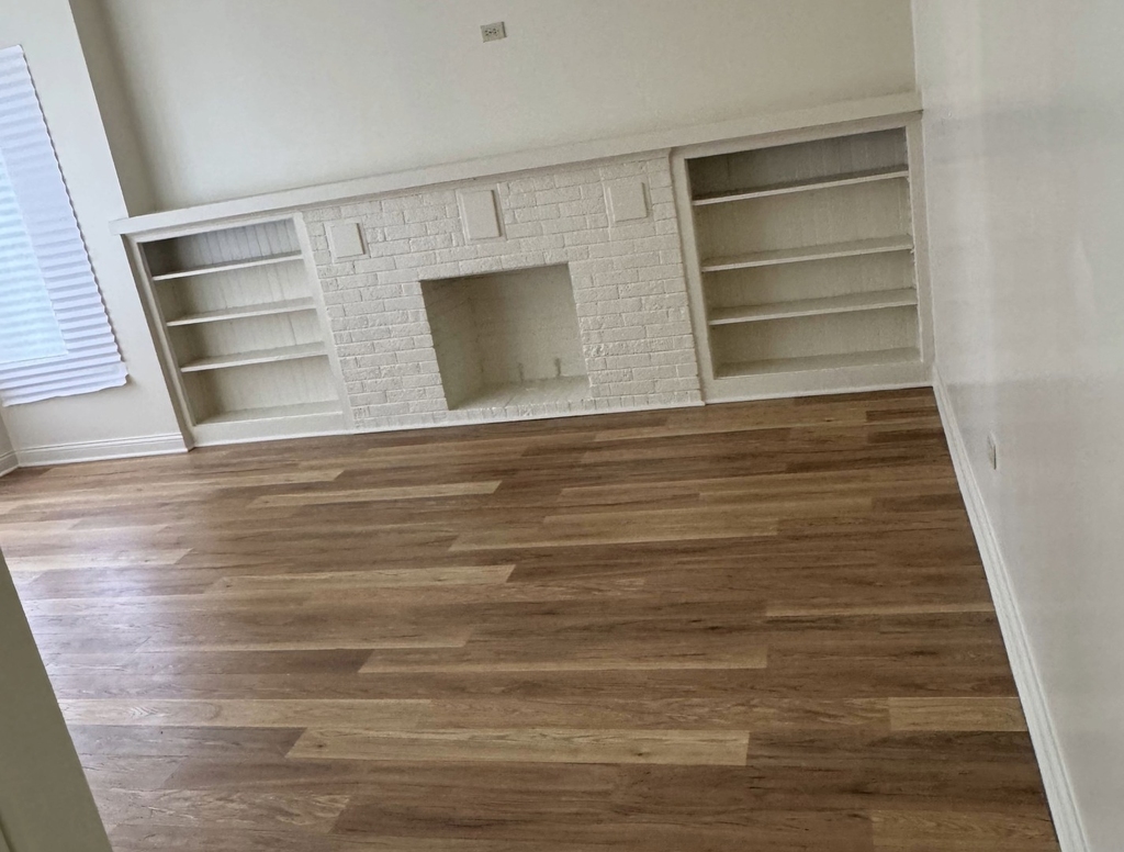 6728 S Langley Avenue - Photo 1