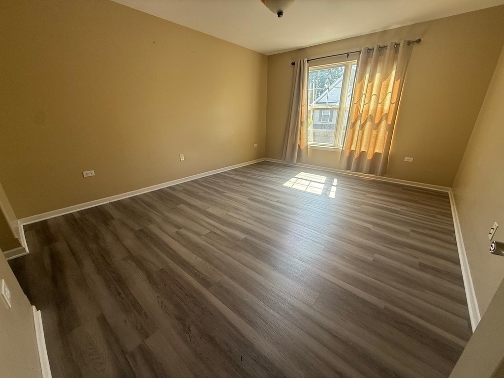 3141 Saganashkee Lane - Photo 8