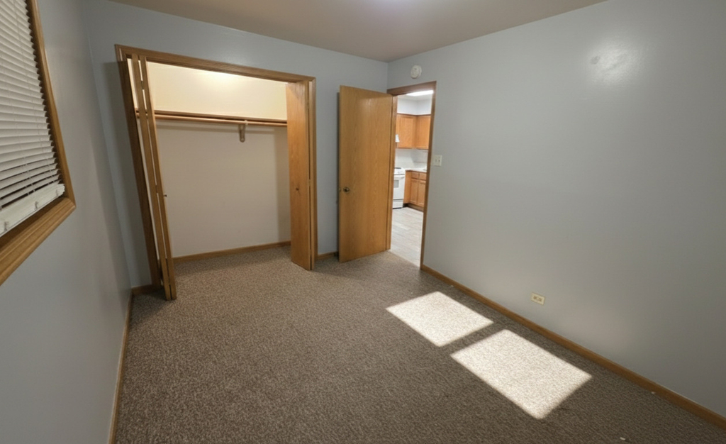 445 W 37th Street - Photo 5