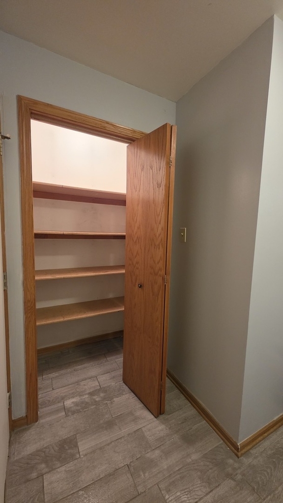 445 W 37th Street - Photo 4