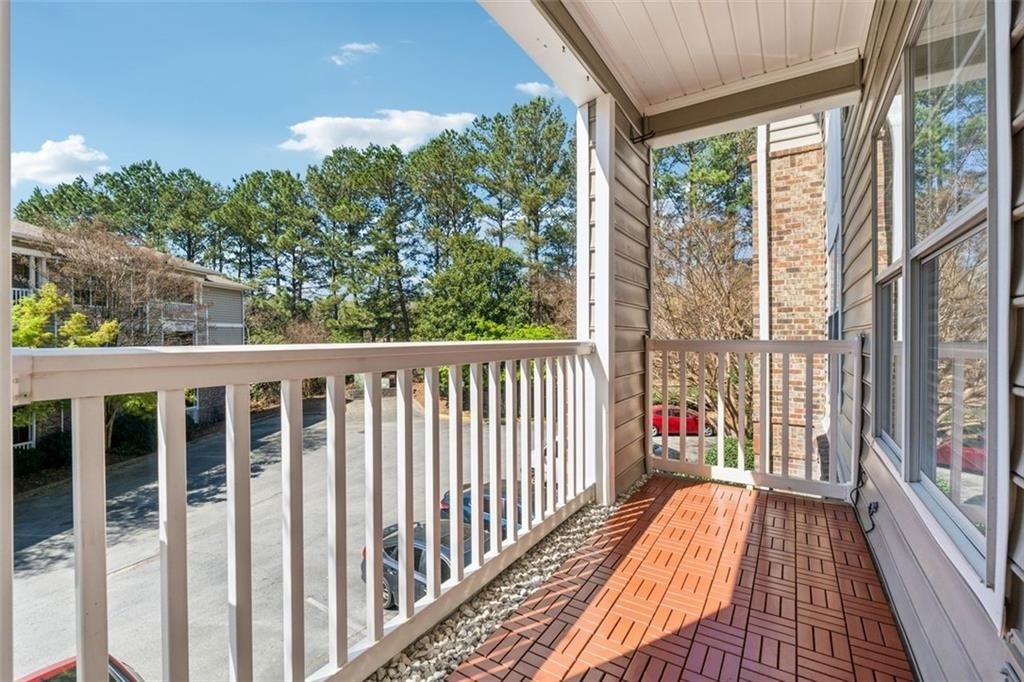 2700 Pine Tree Road Ne - Photo 3