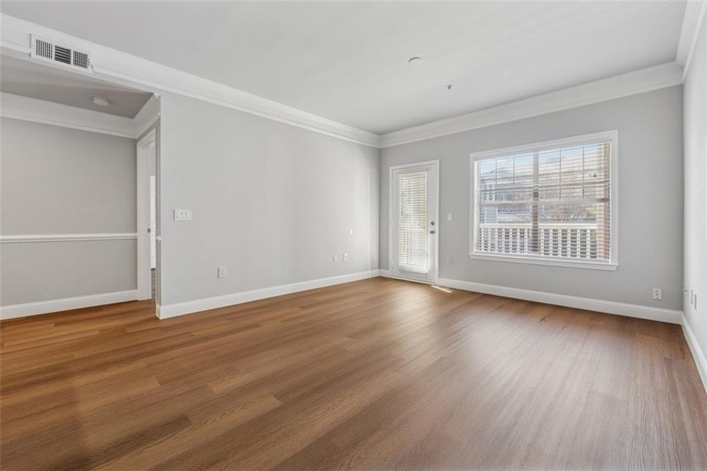 2700 Pine Tree Road Ne - Photo 2