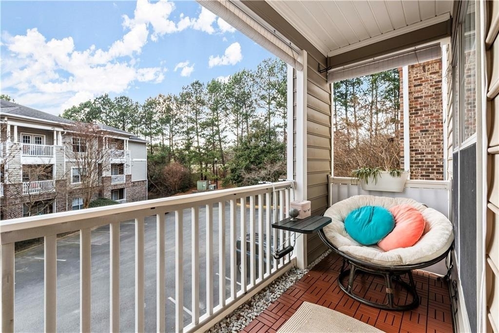 2700 Pine Tree Road Ne - Photo 4