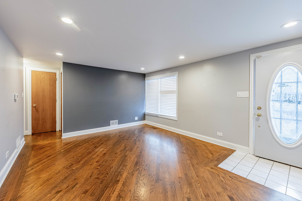 8912 S Ryan Road - Photo 1