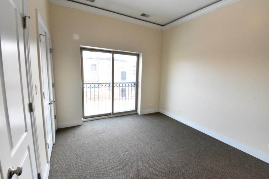 4518 N Kedzie Avenue - Photo 4