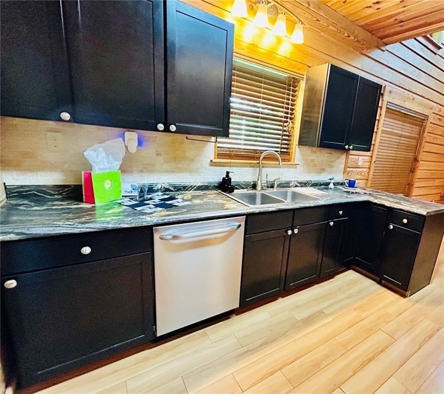 4067 Fincher Drive - Photo 11