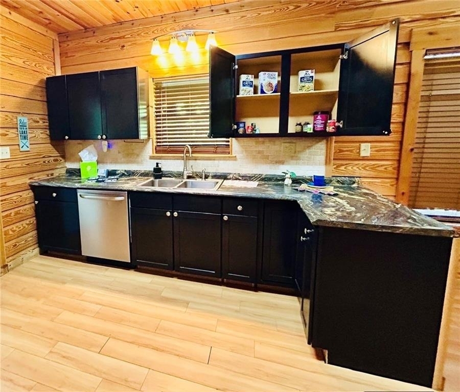 4067 Fincher Drive - Photo 4