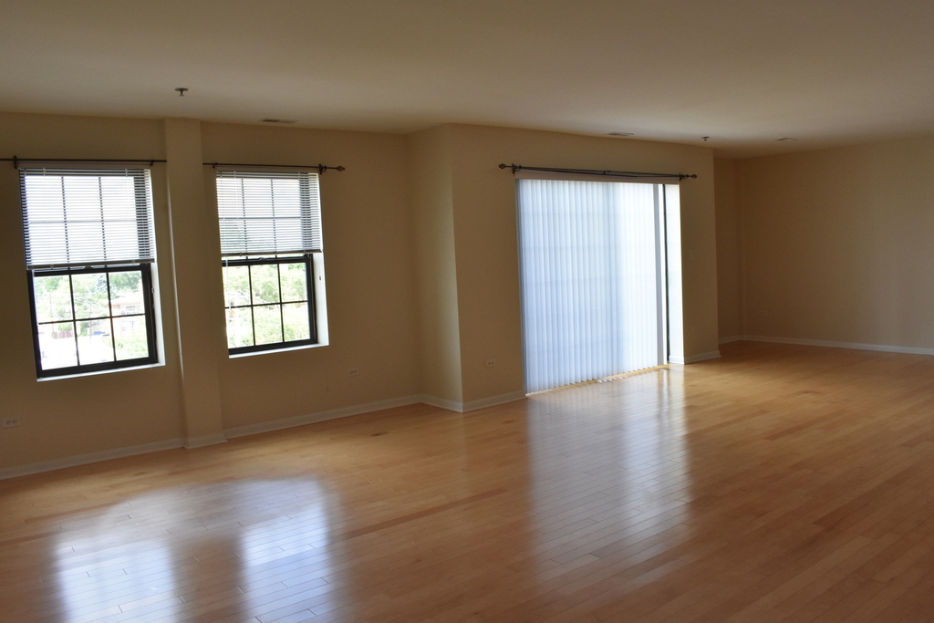 8255 Skokie Boulevard - Photo 3