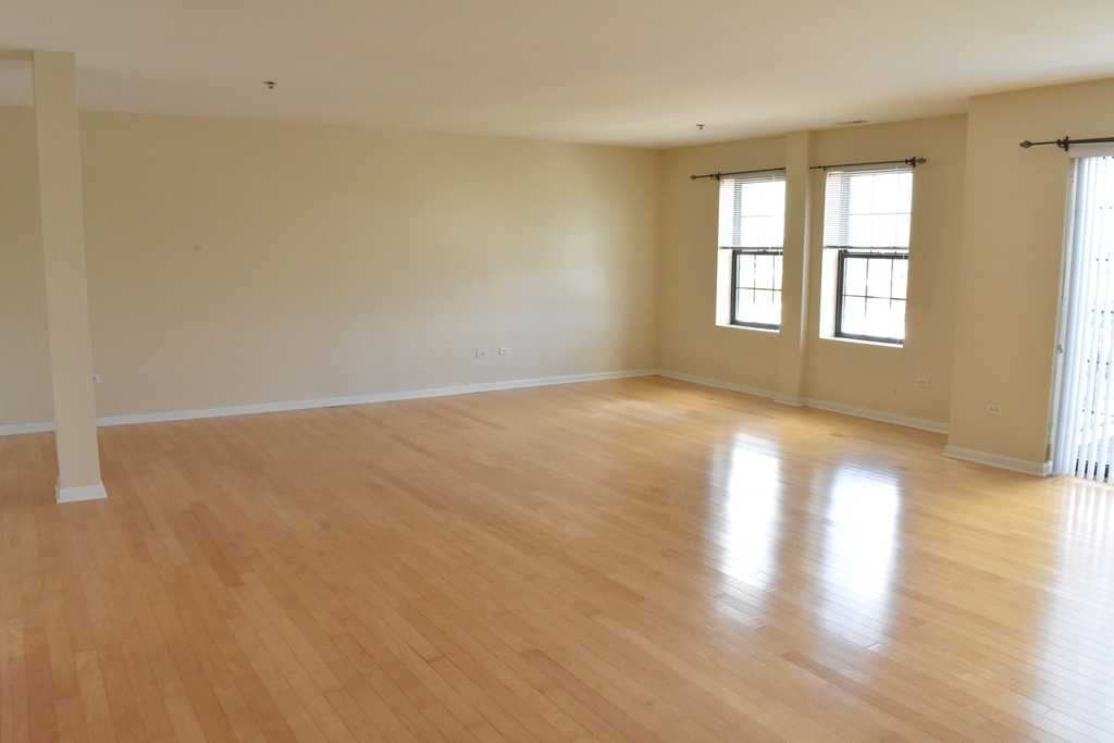 8255 Skokie Boulevard - Photo 2