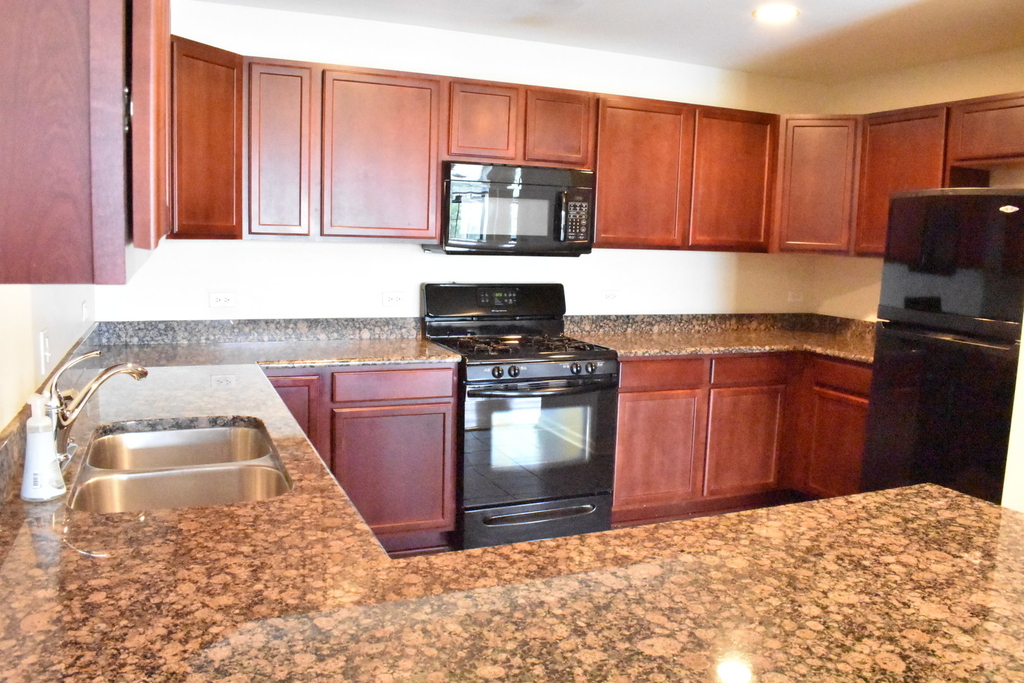 8255 Skokie Boulevard - Photo 1